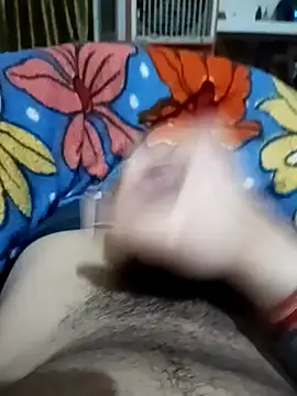 hiueyeyqq online show from February 2026 07:51:01 PM