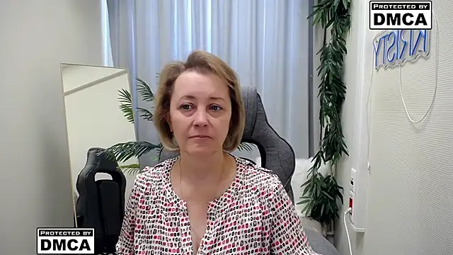 MONA W online show from February 2026 06:35:02 AM