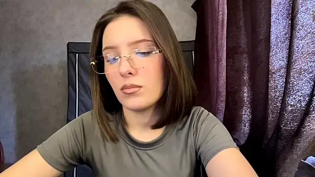 FoxieFlare online show from March 2026 05:41:02 AM