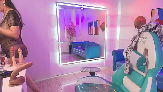 Madame scarlett online show from April 2026 11:42:02 AM