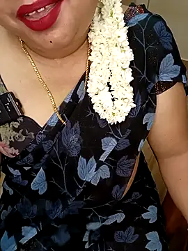 Snapshot of silk_rose05 chatting on March 2026 04:57:01 PM silk rose05 online show from March 2026 04:57:01 PM