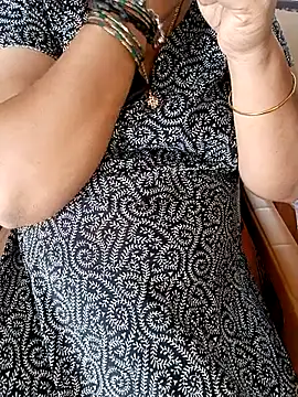 Snapshot of silk_rose05 chatting on March 2026 08:26:01 AM silk rose05 online show from March 2026 08:26:01 AM