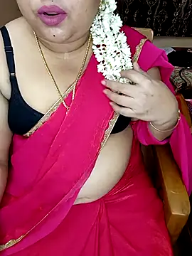 Snapshot of silk_rose05 chatting on April 2026 04:34:01 PM silk rose05 online show from April 2026 04:34:01 PM