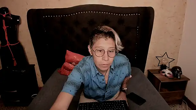 Kali Panther online show from February 2026 12:30:01 PM