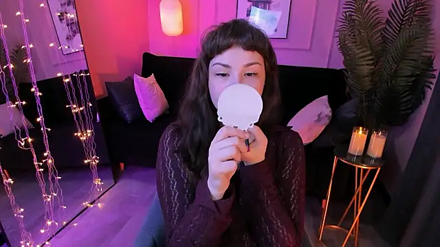 Maykinkya online show from February 2026 02:44:01 PM