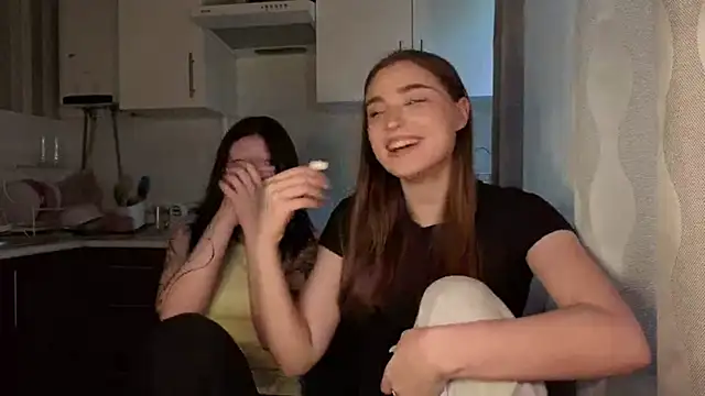 LissaBliss online show from April 2026 02:12:02 PM
