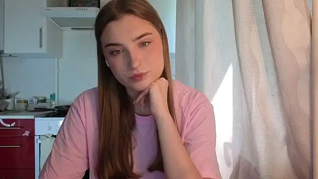 LissaBliss online show from June 2026 12:15:01 PM