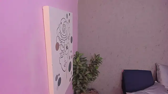 lil miia online show from April 2026 07:08:02 PM