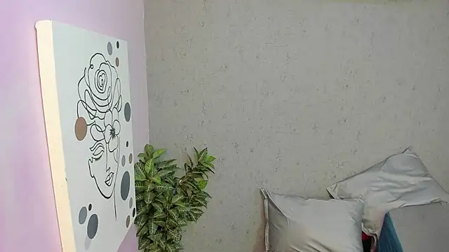 lil miia online show from May 2026 07:10:01 PM