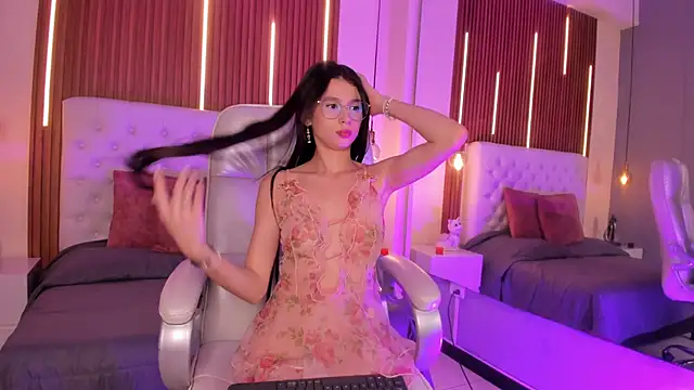 Snapshot of LilyHartt chatting on March 2026 12:43:02 PM LilyHartt online show from March 2026 12:43:02 PM