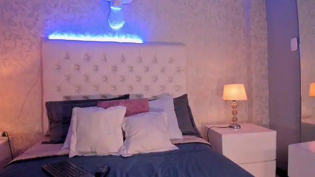 Snapshot of LilyHartt chatting on April 2026 03:17:01 PM LilyHartt online show from April 2026 03:17:01 PM