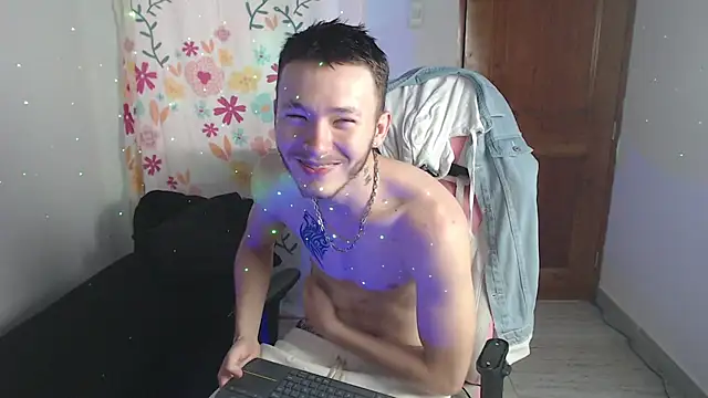 Snapshot of Ariana_Esteban07 chatting on March 2026 12:01:01 PM Ariana Esteban07 online show from March 2026 12:01:01 PM