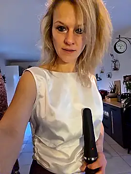 Couple-Kiwii-Orchidee-Boy online show from February 2026 02:31:01 PM