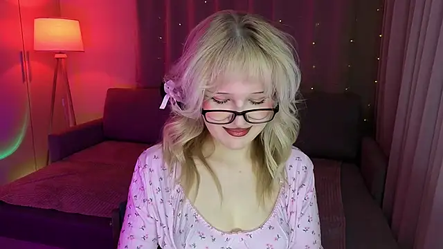 Snapshot of Mary_Piersen chatting on March 2026 11:22:01 PM Mary Piersen online show from March 2026 11:22:01 PM