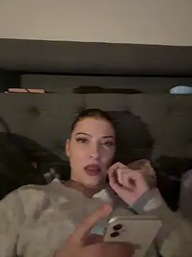 SofieKayla online show from February 2026 07:17:02 PM