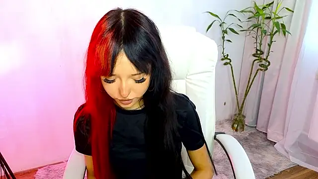 Snapshot of __Amiraa chatting on February 2026 11:04:02 AM Amiraa online show from February 2026 11:04:02 AM