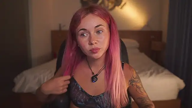 Sarah Pink online show from March 2026 01:49:02 PM