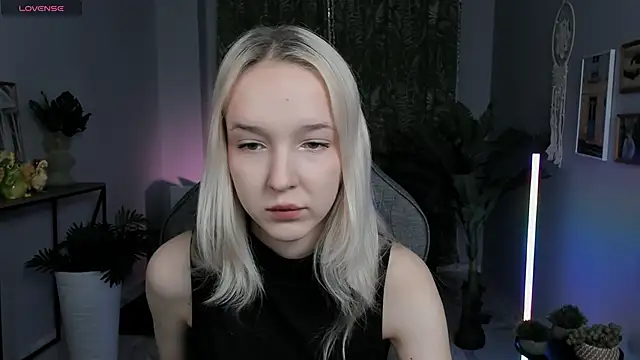 MaoqiBeverly online show from March 2026 05:24:02 AM