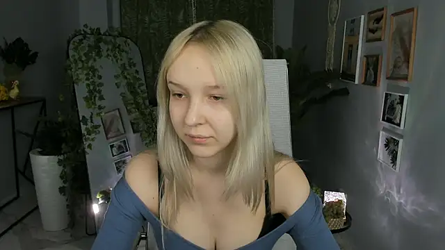 MaoqiBeverly online show from April 2026 04:57:02 AM