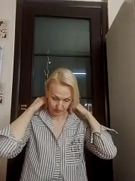 Snapshot of MichelleSolis chatting on March 2026 05:51:01 PM MichelleSolis online show from March 2026 05:51:01 PM