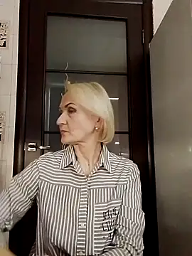 Snapshot of MichelleSolis chatting on March 2026 02:23:01 PM MichelleSolis online show from March 2026 02:23:01 PM