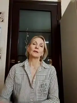 Snapshot of MichelleSolis chatting on March 2026 07:50:01 PM MichelleSolis online show from March 2026 07:50:01 PM