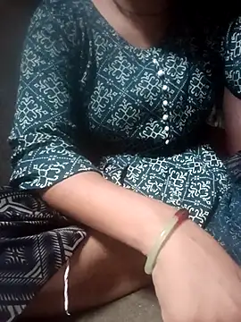 Annuhot143 online show from May 2026 04:30:01 AM