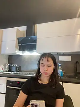 Just-Lilly online show from April 2026 02:19:02 PM