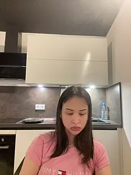 Just-Lilly online show from June 2026 04:55:01 PM
