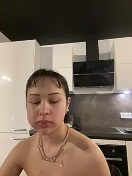 Just-Lilly online show from June 2026 04:10:01 PM