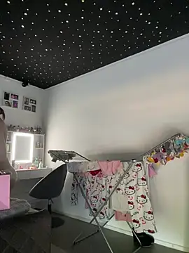 Just-Lilly online show from June 2026 04:11:01 PM