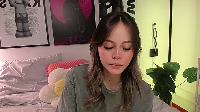 Snapshot of Hey_lucy__ chatting on March 2026 12:11:01 PM Hey lucy online show from March 2026 12:11:01 PM