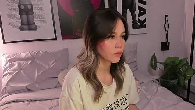 Snapshot of Hey_lucy__ chatting on March 2026 11:39:02 AM Hey lucy online show from March 2026 11:39:02 AM