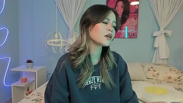 Snapshot of Hey_lucy__ chatting on March 2026 04:48:01 PM Hey lucy online show from March 2026 04:48:01 PM