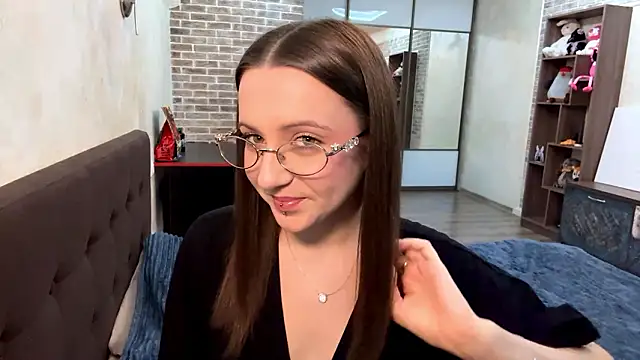 LioraVanta online show from February 2026 03:10:02 PM