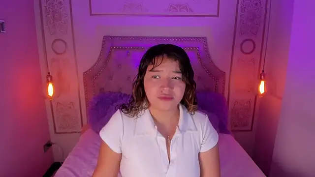 Honny Blaice  online show from April 2026 12:07:01 PM