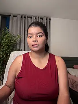 moonhelen online show from February 2026 11:35:01 PM