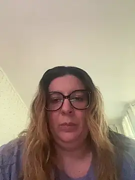 Snapshot of JasmineGlow7 chatting on April 2026 05:23:01 PM JasmineGlow7 online show from April 2026 05:23:01 PM