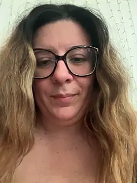 Snapshot of JasmineGlow7 chatting on May 2026 10:56:02 AM JasmineGlow7 online show from May 2026 10:56:02 AM