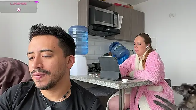 Snapshot of Sofii_n_Diego chatting on February 2026 03:52:02 PM Sofii n Diego online show from February 2026 03:52:02 PM