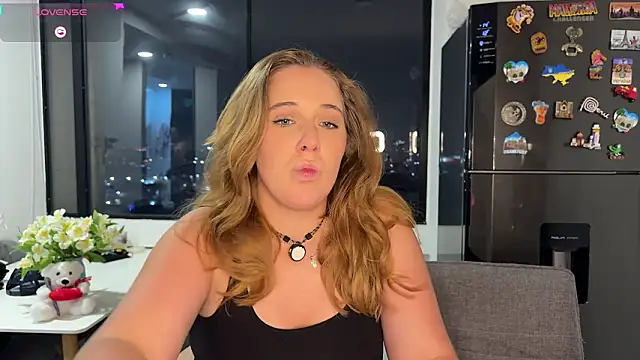 Snapshot of Sofii_n_Diego chatting on March 2026 12:27:02 AM Sofii n Diego online show from March 2026 12:27:02 AM