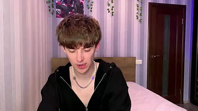 Sweet Dude online show from May 2026 04:11:01 PM