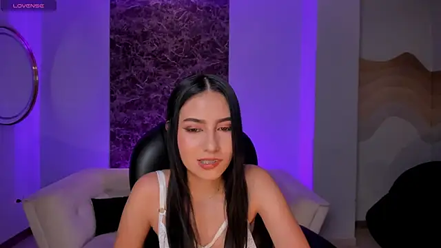 LucieMartin online show from May 2026 07:42:02 PM
