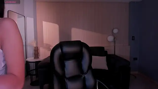 LucieMartin online show from May 2026 11:28:02 AM
