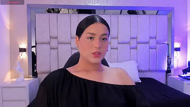 ValeryCooper18 online show from February 2026 07:39:01 PM