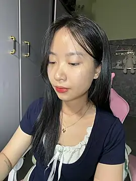 Linne6789 online show from May 2026 04:56:02 PM