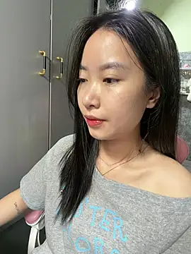 Linne6789 online show from May 2026 04:40:01 AM