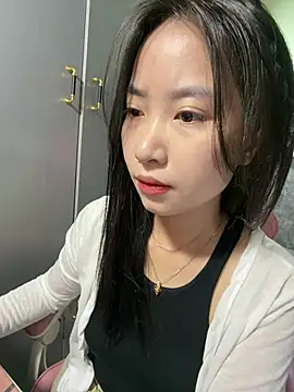 Linne6789 online show from May 2026 03:12:02 AM