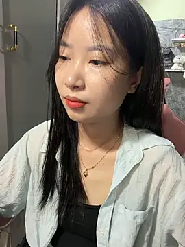Linne6789 online show from May 2026 03:48:01 AM