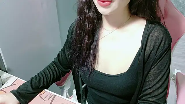 Linne6789 online show from June 2026 04:05:01 PM